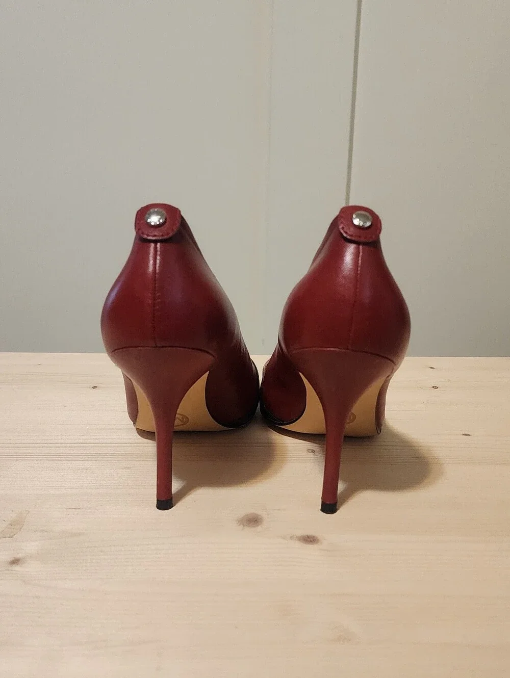 Michael Kors Two-Tone Red and Black Leather Pumps